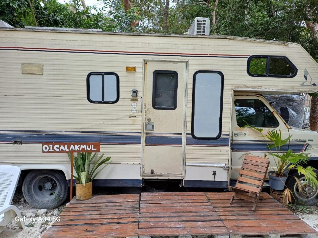 Hotel Momotoh Camper Xpujil Exterior foto